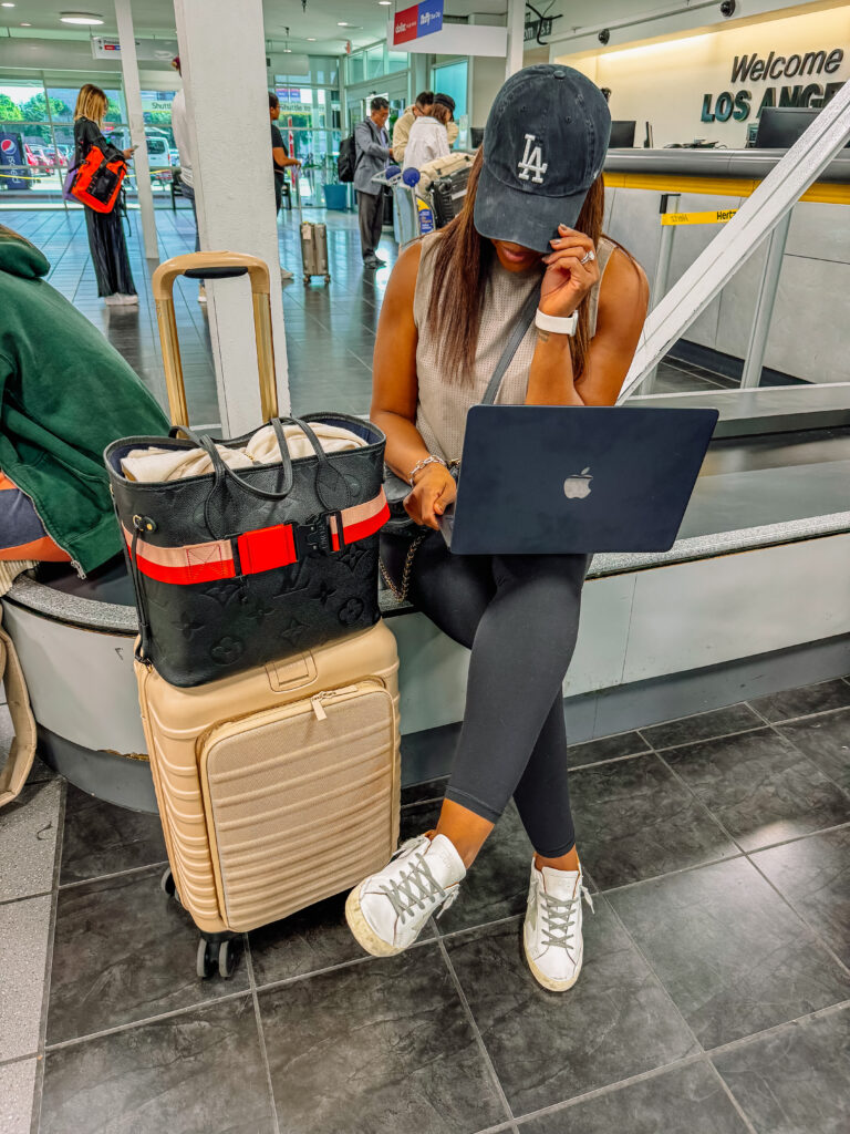 Beis, Béis luggage, aesthetic luggage, trendy luggage, everydayconnor, influencer, Beis review, Béis review